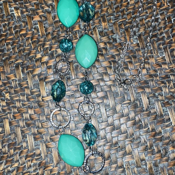 TWO Necklaces - Picture 4 of 8